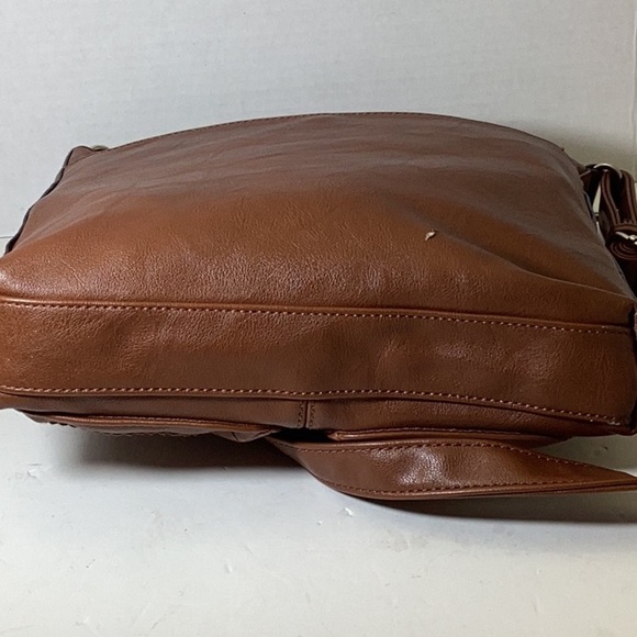 Riverton Messenger Crossbody - Picture 7 of 7